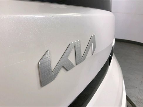 Certified 2025 Kia Soul LX FWD image 29