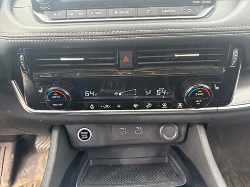 Used 2021 Nissan Rogue SV w/ Premium Package AWD/4WD image 16