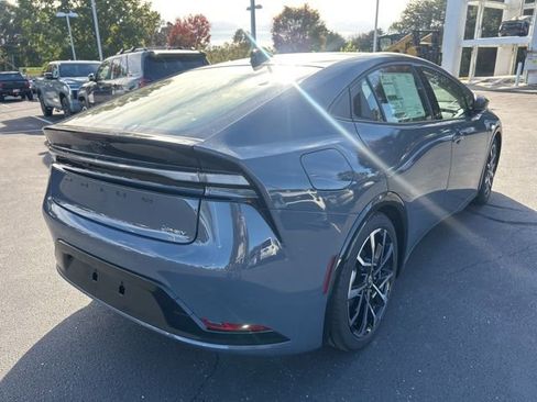 New 2026 Toyota Prius Plug-In Hybrid image 5