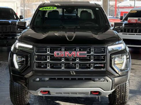 Used 2025 GMC Canyon AT4 w/ Technology Plus Package AWD/4WD image 17
