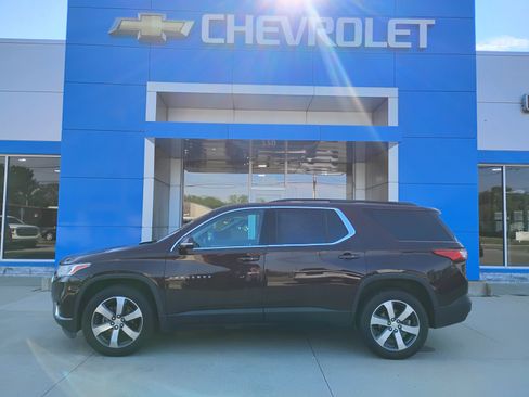 Used 2019 Chevrolet Traverse LT w/ LT Premium Package AWD/4WD image 11