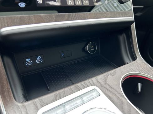 Certified 2025 Genesis GV80 2.5T Advanced AWD/4WD image 22
