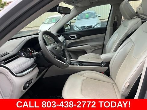 Used 2022 Jeep Compass Latitude w/ Sun and Sound Group FWD image 7