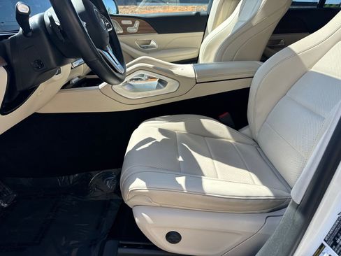 Used 2023 Mercedes-Benz GLE 350 4MATIC w/ Premium Package image 9