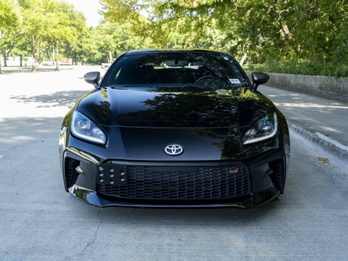 Used 2023 Toyota GR86 Premium RWD image 3