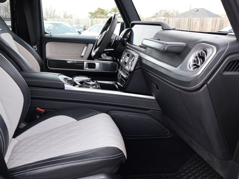 Certified 2024 Mercedes-Benz G 63 AMG 4MATIC image 31