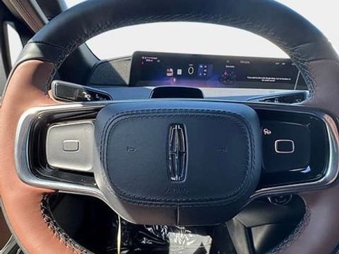 New 2026 Lincoln Navigator L Reserve AWD/4WD image 17