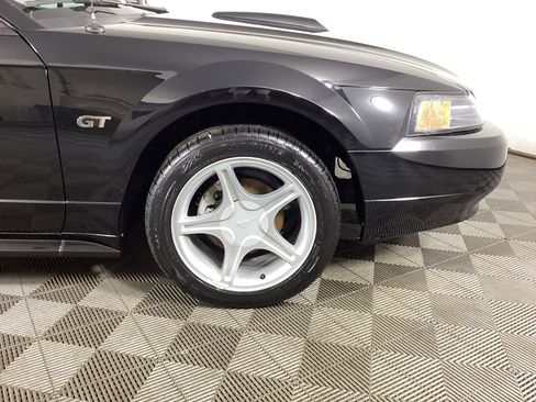 Used 2001 Ford Mustang GT RWD image 7