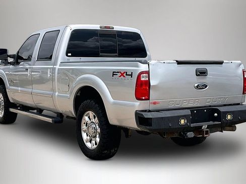 Used 2011 Ford F250 Lariat w/ Lariat Ultimate Pkg AWD/4WD image 4