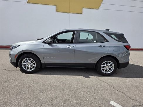 Certified 2023 Chevrolet Equinox LS w/ Driver Confidence II Package image 3