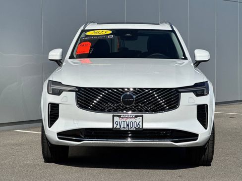 Used 2025 Volvo XC90 B6 Core w/ Protection Package Premier image 8