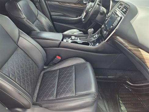 Used 2016 Nissan Maxima Platinum FWD image 14