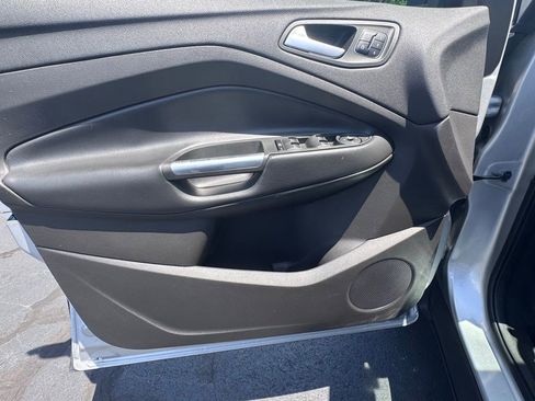 Used 2019 Ford Escape Titanium AWD/4WD image 24