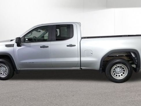 Used 2019 GMC Sierra 1500 4x4 Double Cab w/ Convenience Package image 5