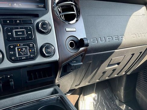 Used 2016 Ford F350 Lariat w/ Lariat Interior Package AWD/4WD image 19