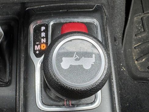 Used 2021 Jeep Wrangler Unlimited Rubicon image 25