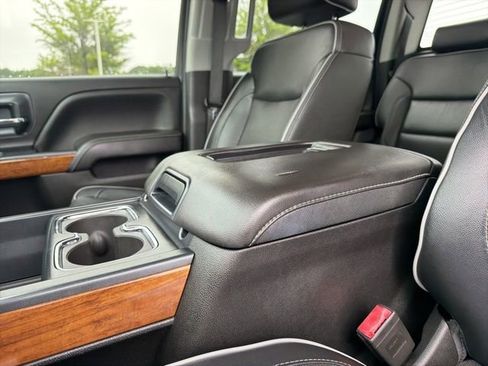 Used 2018 Chevrolet Silverado 1500 High Country AWD/4WD image 26