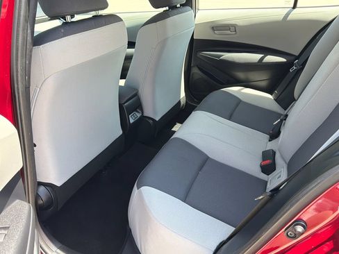 Used 2025 Toyota Corolla LE FWD image 15