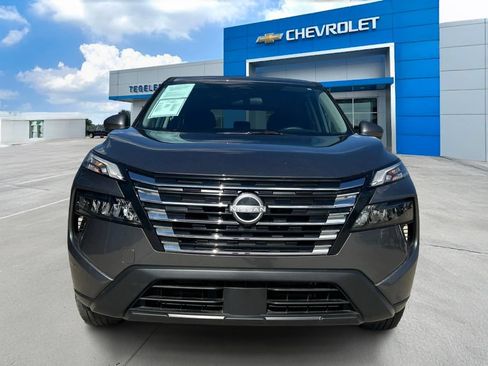 Used 2026 Nissan Rogue SV AWD/4WD image 2