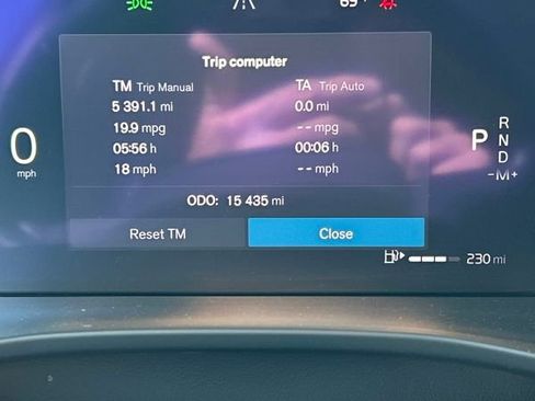 Used 2023 Volvo XC40 B5 Plus w/ Protection Package Premier AWD/4WD image 4