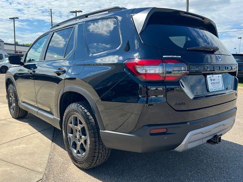 New 2025 Honda Pilot TrailSport image 7