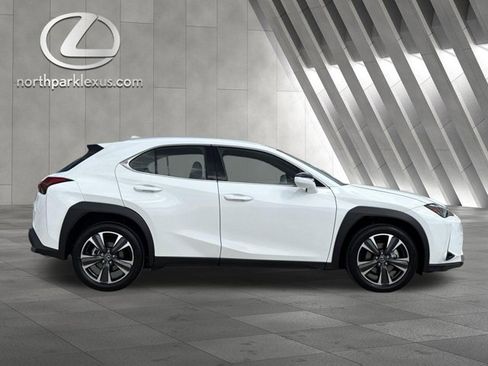Certified 2026 Lexus UX 300h FWD w/ Accessory Package (Z1) image 4