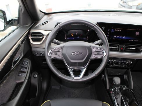 Used 2026 Chevrolet TrailBlazer ACTIV w/ Convenience Package FWD image 12