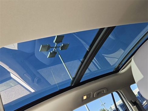 Used 2019 Volkswagen Atlas SEL image 18