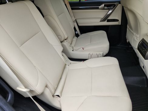 Used 2020 Lexus GX 460 Premium AWD/4WD image 18