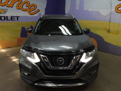 Used 2018 Nissan Rogue SV AWD/4WD image 3