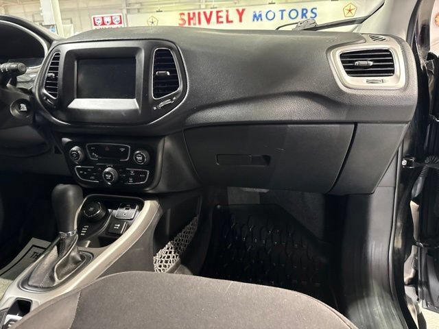 Used 2018 Jeep Compass Sport w/ Tech Group AWD/4WD image 49
