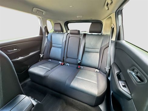 Used 2024 Nissan Rogue SV image 13