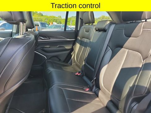 Used 2023 Jeep Grand Cherokee 4WD 4xe image 27