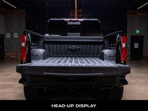 Used 2026 Chevrolet Silverado 1500 High Country w/ Midnight Edition AWD/4WD image 9
