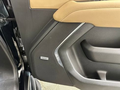 Used 2021 Chevrolet Tahoe Premier AWD/4WD image 29