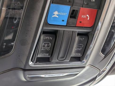 Certified 2023 Jeep Grand Cherokee Altitude AWD/4WD image 20