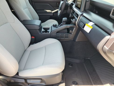 New 2026 Toyota 4Runner SR5 AWD/4WD image 14