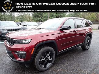 New 2025 Jeep Grand Cherokee Limited w/ Black Appearance Package AWD/4WD video 1