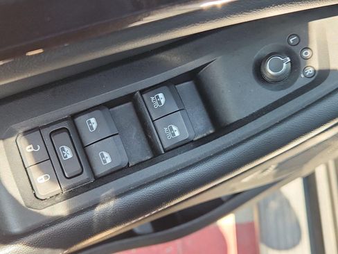 Used 2022 Jeep Grand Cherokee L Laredo RWD image 23