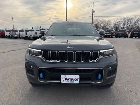 Used 2022 Jeep Grand Cherokee Overland AWD/4WD image 10