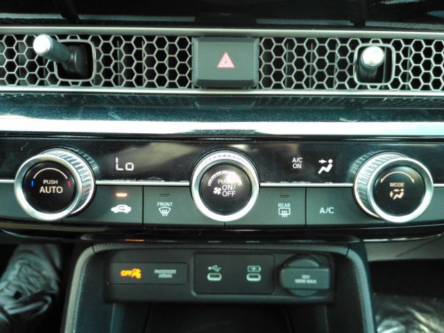 Used 2025 Honda Civic LX image 37