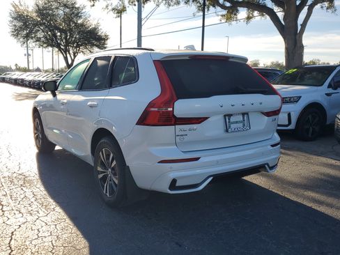 Used 2024 Volvo XC60 B5 Core image 5