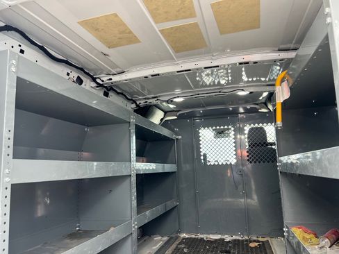 Used 2019 Ford Transit 150 130 Low Roof RWD image 5