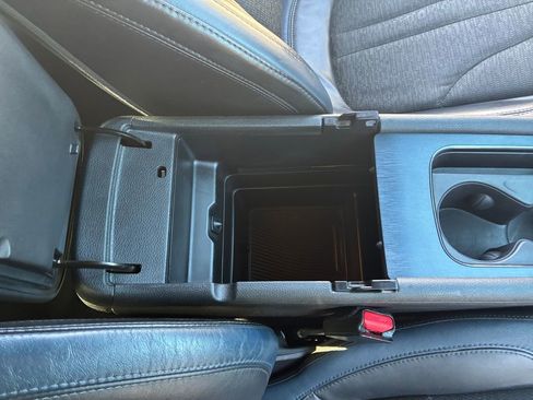 Used 2015 Chrysler 200 S image 32