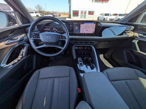Used 2025 Audi Q5 Premium w/ Convenience Package AWD/4WD image 11