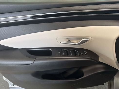 Used 2024 Hyundai Tucson SE image 17