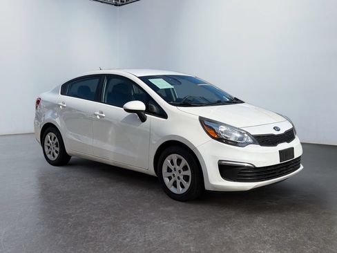 Used 2017 Kia Rio LX w/ Power Package FWD image 3