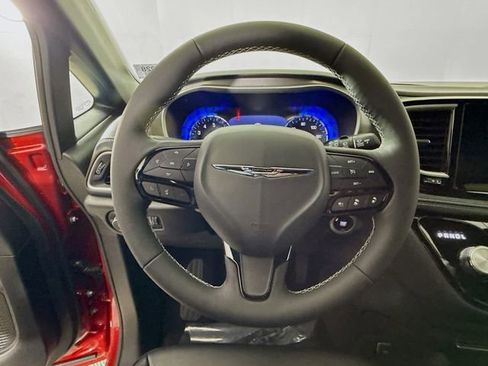New 2026 Chrysler Pacifica Select w/ S Appearance Package image 11
