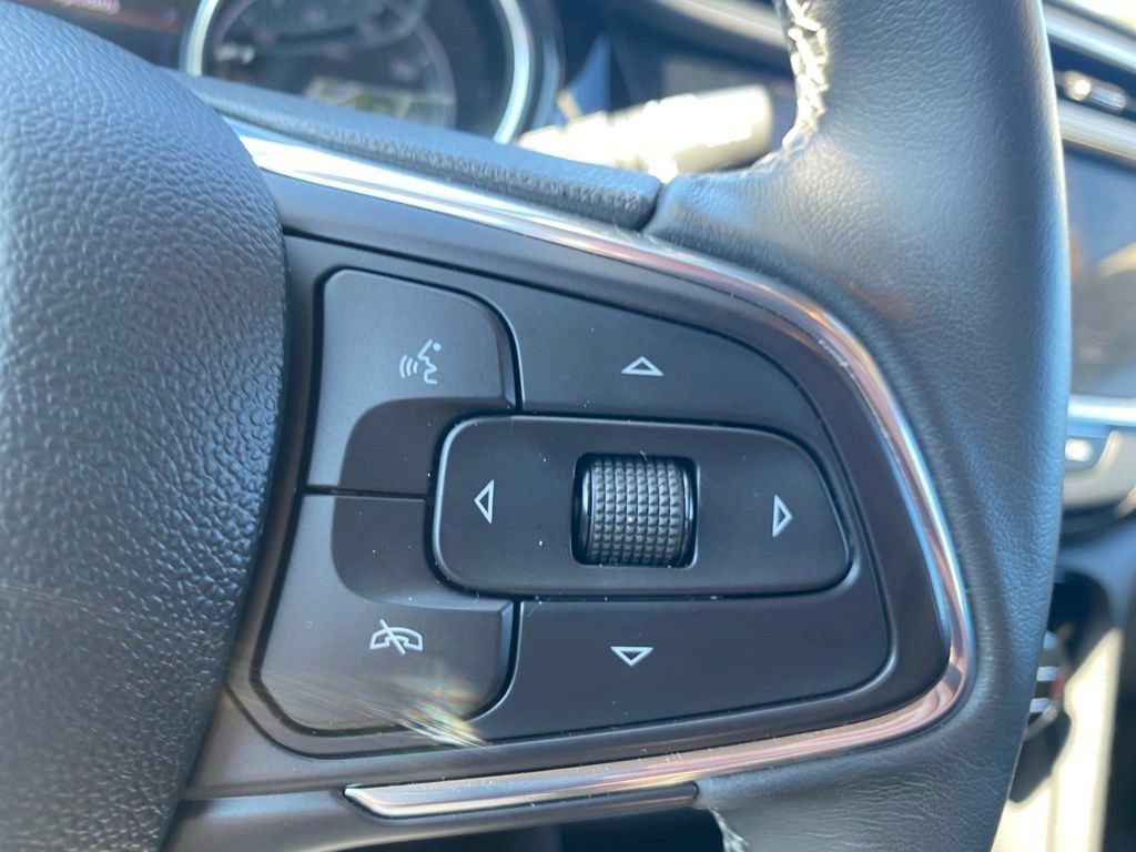 Used 2023 Buick Encore GX Essence w/ Experience Buick Package AWD/4WD image 27