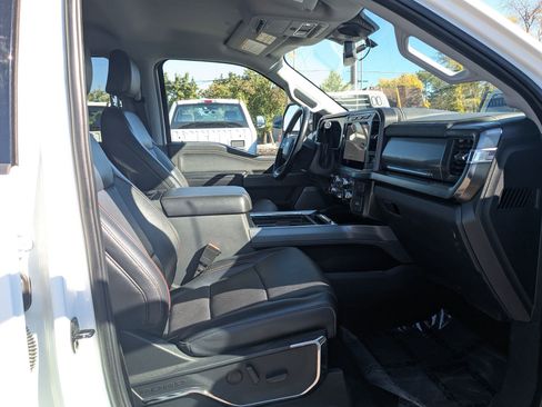 Used 2024 Ford F350 Lariat image 32